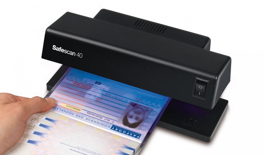 Safescan 40 UV Banknote Detector