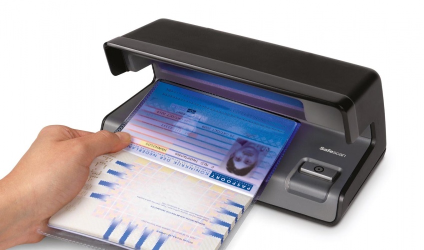 Safescan 50 Counterfeit Banknote Detector | Black